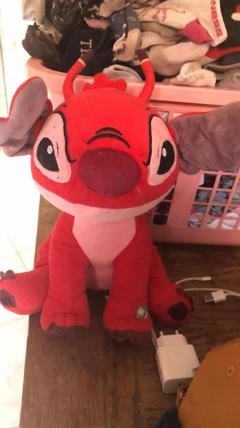 Peluche stitch qui parle