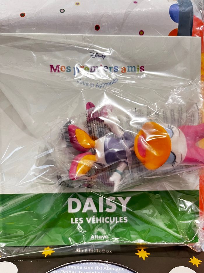 Livre Disney mes premiers amis    Inclus la figurine - photo numéro 2