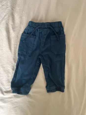 Pantalon style cargo