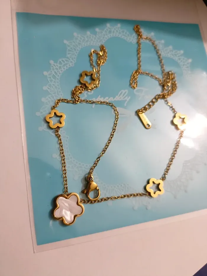 Collier doré en S.Steel