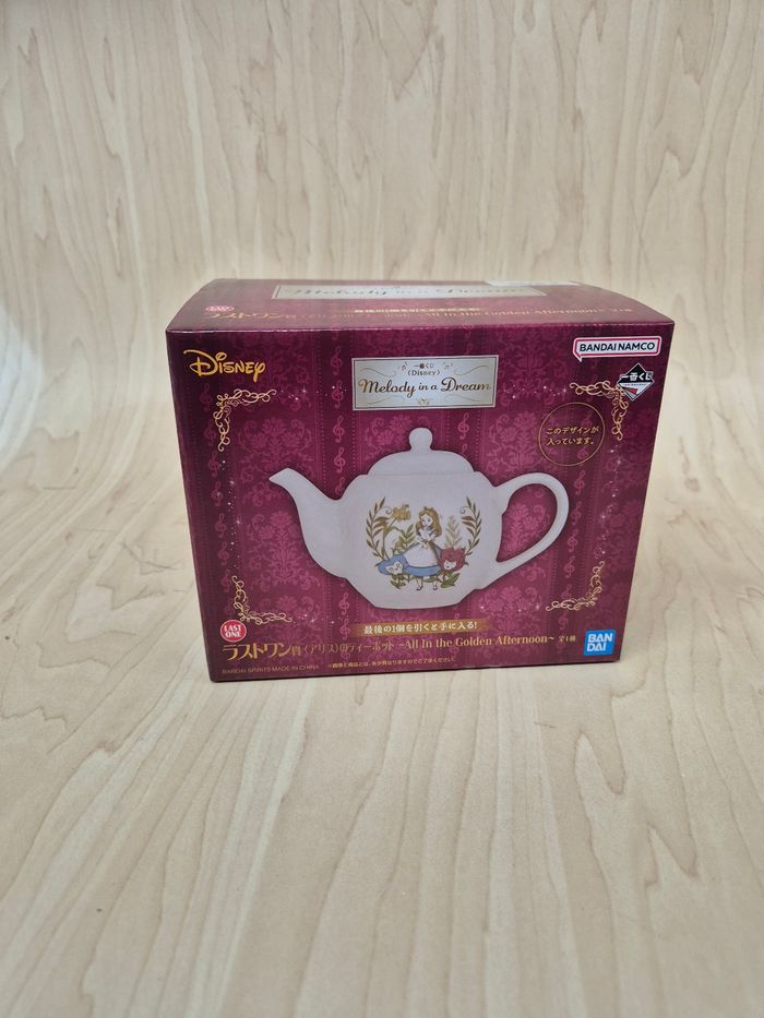 Théière Disney Ichibankuji Alice au Pays des Merveilles