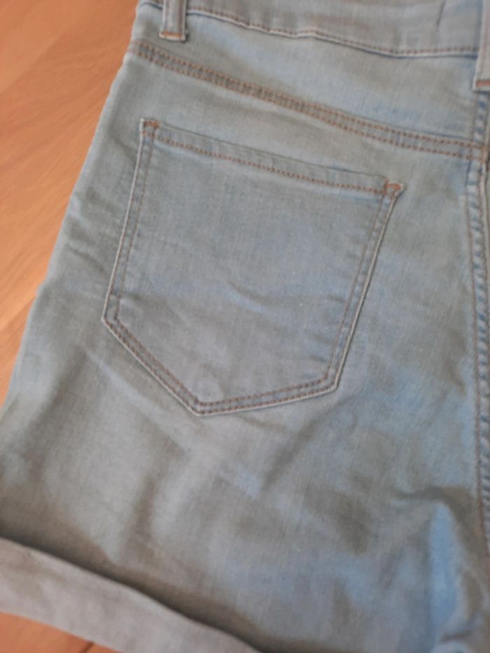 Short jeans court - photo numéro 3