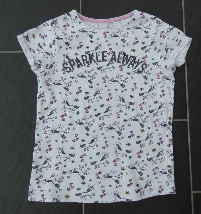 Joli tee-shirt "licornes" à paillettes fille 10-11 ans Primark