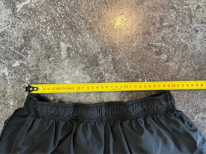 Short sport noir femme Nike taille M Pantalón corto deportivo mujer Pantaloncino donna Damen - photo numéro 7