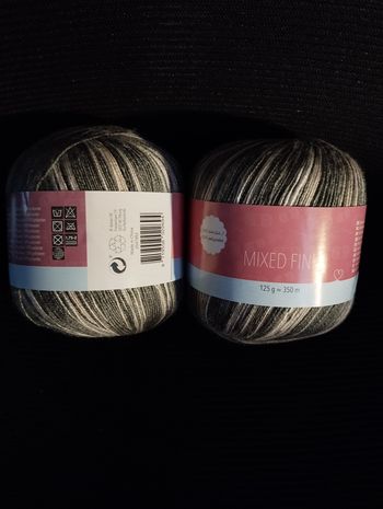 * 2 pelotes vert kaki, gris beig Mixed fine par Alison & Mae