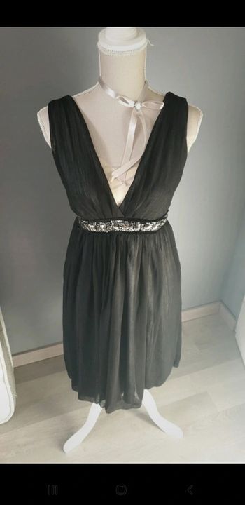 Robe de soirée noire et strass