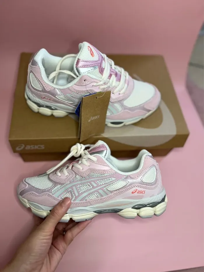 Asics gel Nyc Cream Rose Water Taille 39 - photo numéro 5