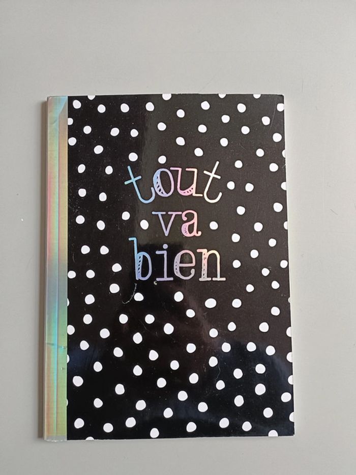 Petit cahier grand carreaux hemma
