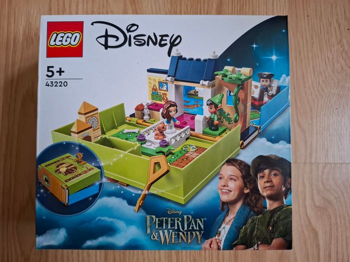 LEGO Disney™ 43220 - Les aventures de Peter Pan et Wendy dans un livre de contes - photo numéro 2