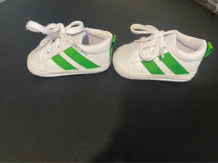 Basket blanche et verte