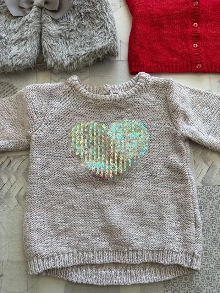 Lot gilet pull 12 mois - photo numéro 4