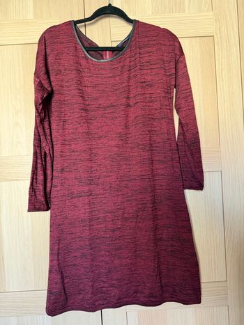 Robe pull rouge noire KIABI t.m