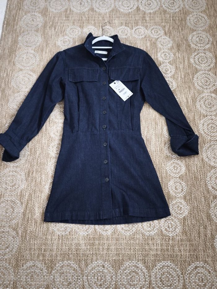 Robe en jean brut Zara neuve - photo numéro 2