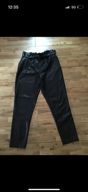Pantalon noir simili cuir Sky très bon état nafnaf 38