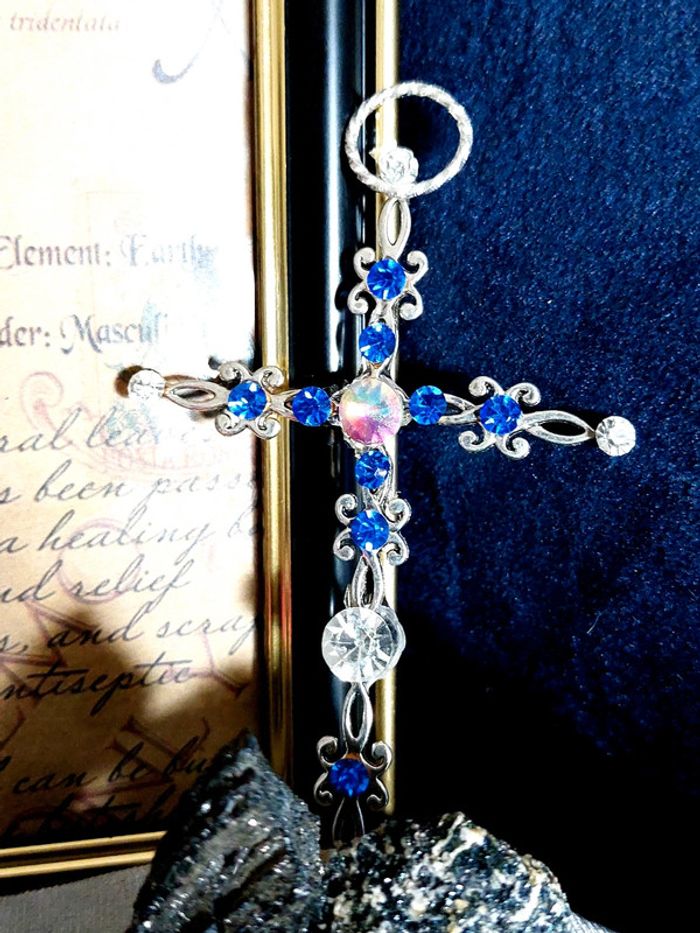 Magnifique croix religieuse style elfique art nouveau - photo numéro 3