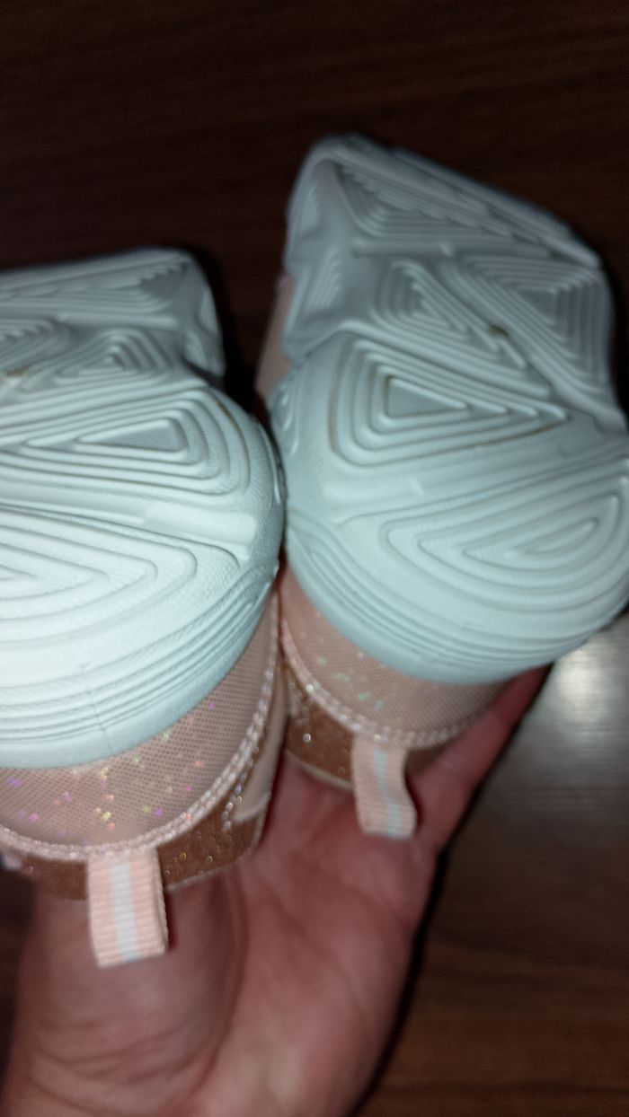 Basket Minnie Mouse Disney neuve P.25 - photo numéro 5