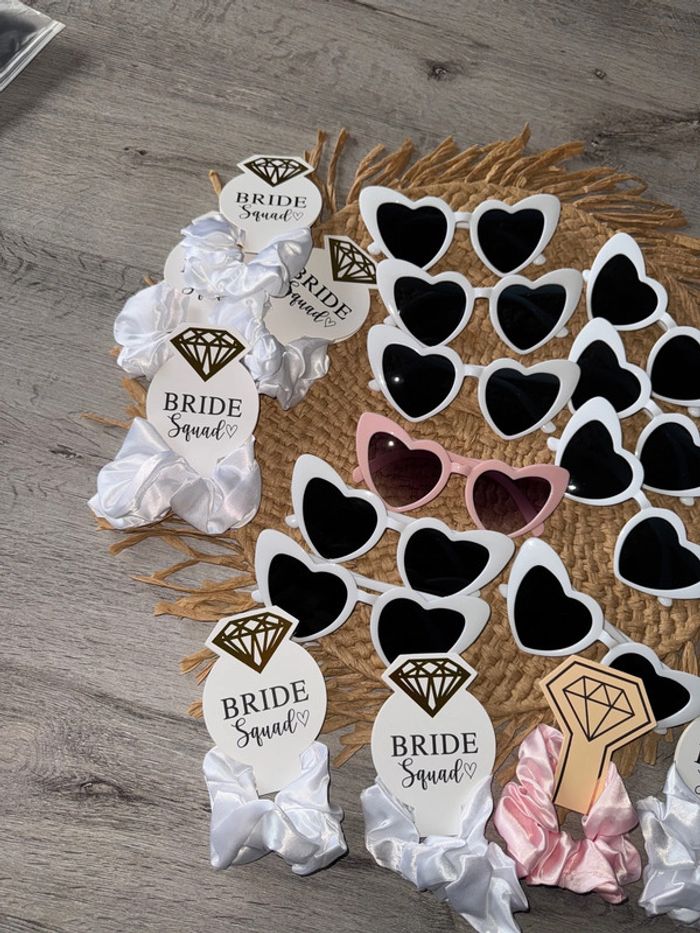 Lot 10 paires de lunettes cœur avec élastiques à cheveux - photo numéro 4