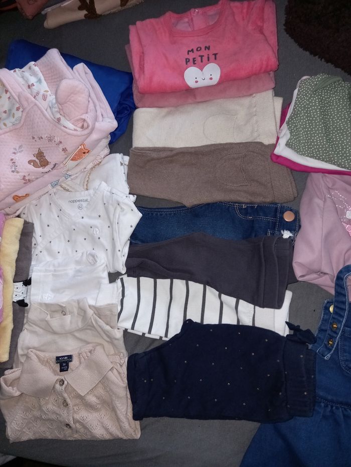 Lot de vêtements bébé fille