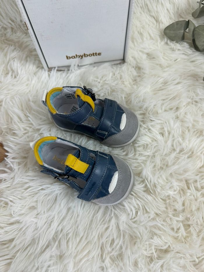 Paire de chaussures Babybotte taille 19 - photo numéro 3