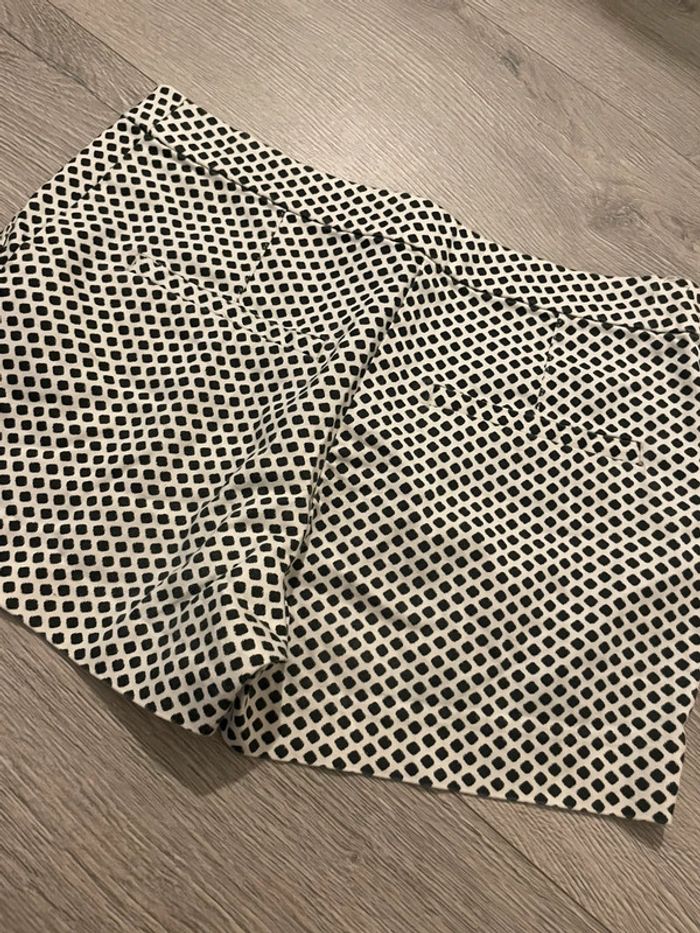 Short H&M T34 – imprimé noir et blanc, chic et décontracté - photo numéro 8