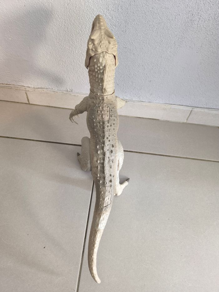 Dinosaure Jurassic World indominus rex - photo numéro 6