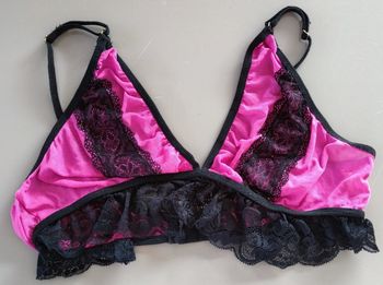 Ensemble lingerie rose et dentelle noire pour femme taille 42