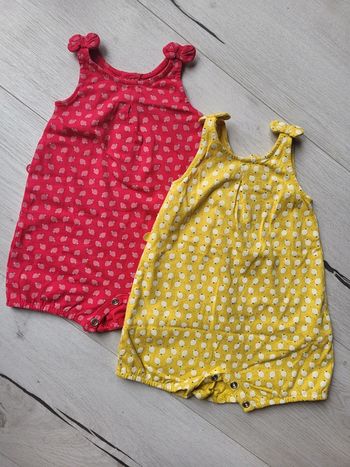 Lot de 2 combinaisons estivales fille 3 mois neuves.