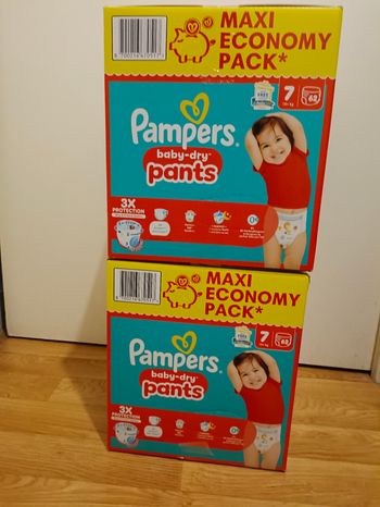 2 cartons de couches Pampers pants taille 7