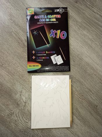 10 cartes à gratter arc en ciel Créeup neuves