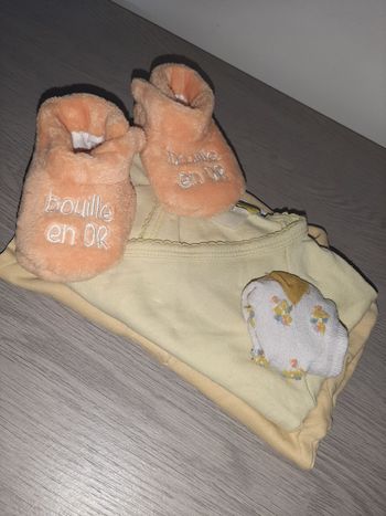 Lot body et chaussons