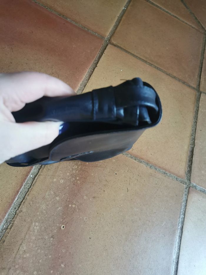 Sac à bandoulière en cuir bleu marine ancien - photo numéro 6