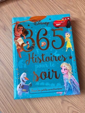 Livre 365 Histoires pour le soir Disney « pour les petits aventuriers »