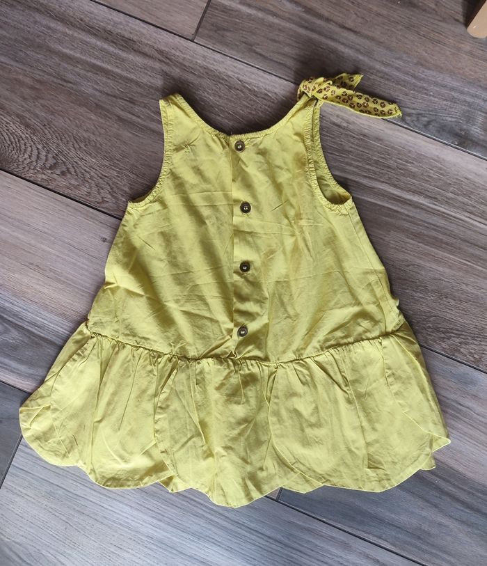 Robe Jean Bourget 18 mois impeccable - photo numéro 2