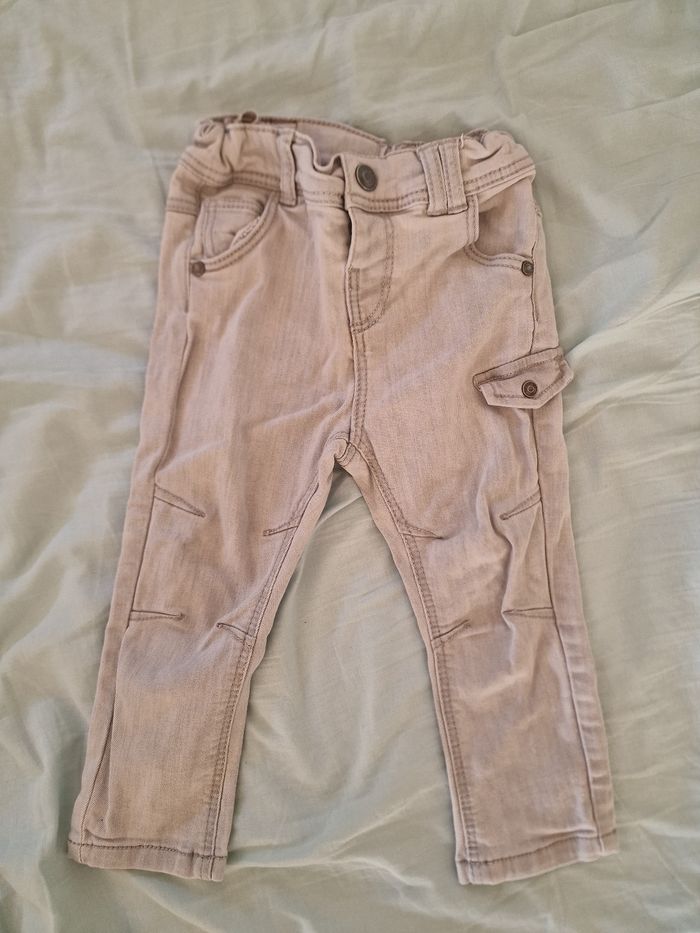 Pantalon beige 18 mois neuf tape à l'oeil