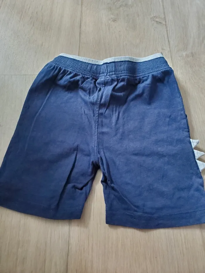 Short Losan 4 ans - photo numéro 2