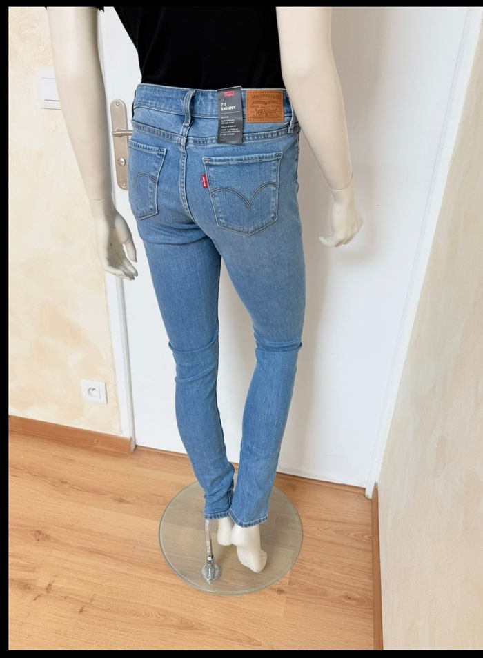 Jean Levi’s 711 Skinny – Taille 28/32 – bleu clair – Neuf avec étiquette - photo numéro 7