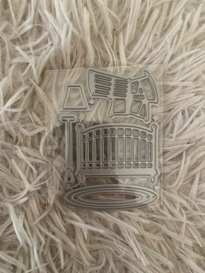 Dies accessoires chambre de bébé