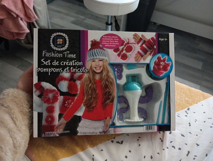 Set de création de pompons et tricots