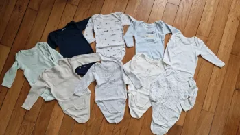 Lot de 9 bodies mixtes - 6 mois