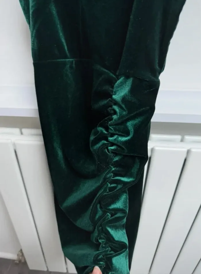 Robe en velours vert sapin SHEIN 8 ans - photo numéro 5