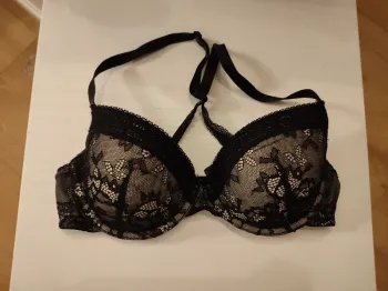 Soutien gorge noir et rose