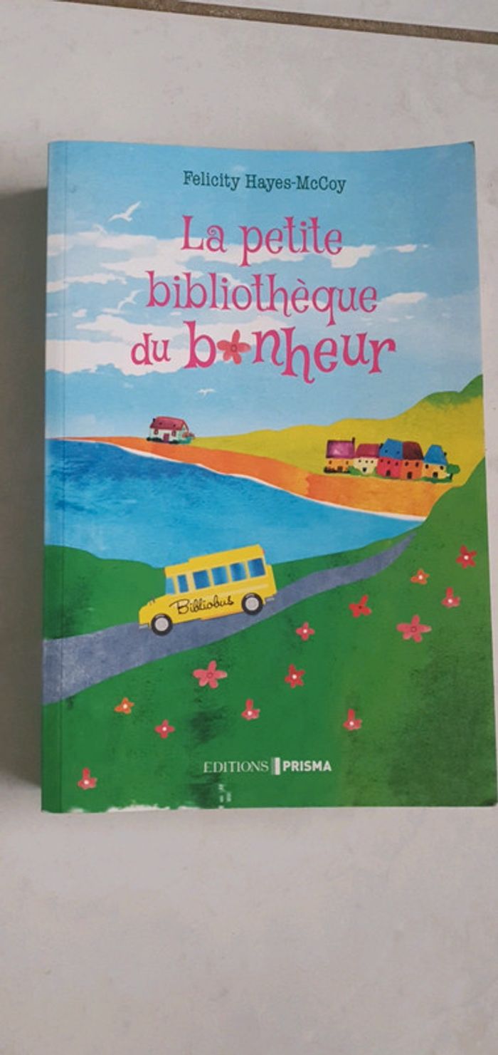 La petite bibliothèque du bonheur YY - photo numéro 2