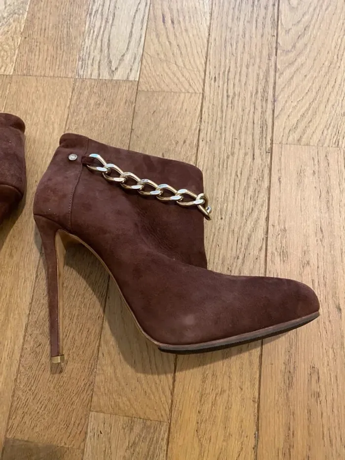 Bottines en daim marron Elisabetta Franchi taille 38 - photo numéro 4