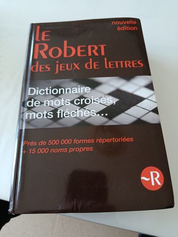 Vend le robert des jeux de lettres 