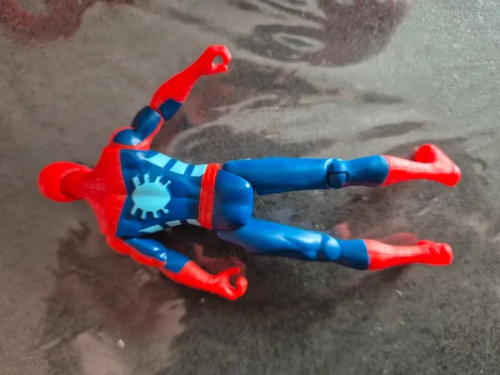 Voiture araignée Spiderman - photo numéro 6