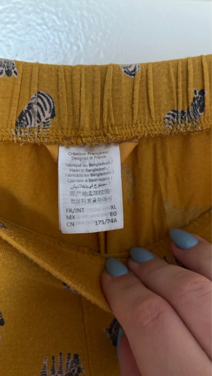 Pantalon de pyjama, jambe, large, motif zèbre taille XL etam en bon état - photo numéro 2