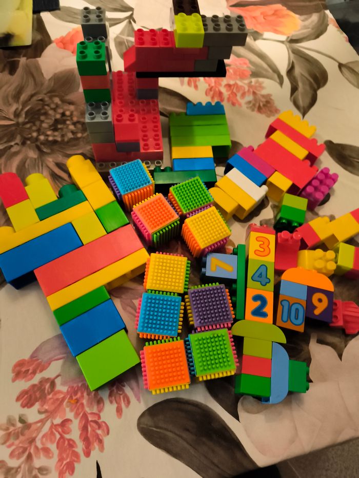 Briques construction