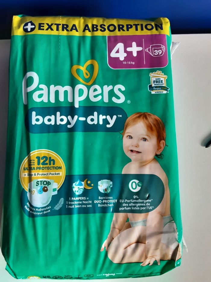1 paquet de pampers T4+  ( 10-15kg)
