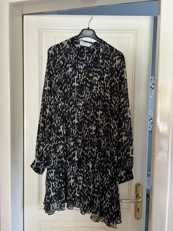 Très jolie robe habillée - photo numéro 2
