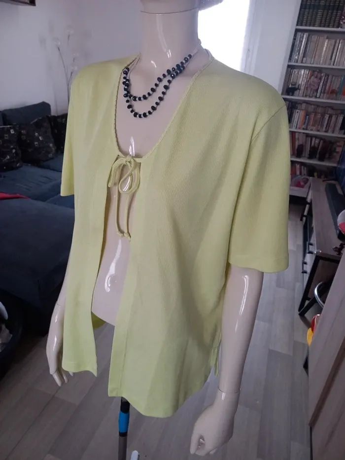 Gilet Tee-shirt manches courtes T42/44 - photo numéro 4